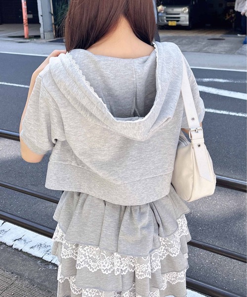 INGNI(イング)の「レース付ミニスウェットジップパーカー(パーカー・レディース・グレー/オートミール/ネイビー・M)」の12枚目の写真