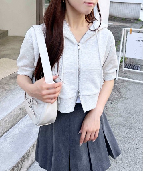 INGNI(イング)の「レース付ミニスウェットジップパーカー(パーカー・レディース・グレー/オートミール/ネイビー・M)」の16枚目の写真