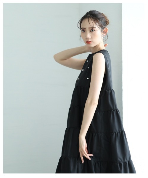 Sawa a la mode(サワアラモード)の「ノースリーブティアードワンピース(ワンピース・レディース・グレー/ブラック・FREE)」の11枚目の写真