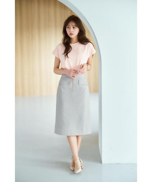 index(インデックス)の「◆《6色展開/S-3Lサイズ》フラワー刺繍Tシャツ【汗ジミ防止/吸水速乾/接触冷感/UVケア/洗濯機洗い可】(Tシャツ/カットソー・レディース・ブラック/オフホワイト/ピンク/ナチュラル/ダークグレー/ホワイト系9・44/40/38/42/36)」の9枚目の写真