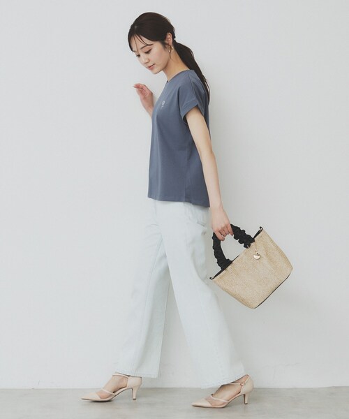 index(インデックス)の「◆《6色展開/S-3Lサイズ》フラワー刺繍Tシャツ【汗ジミ防止/吸水速乾/接触冷感/UVケア/洗濯機洗い可】(Tシャツ/カットソー・レディース・ブラック/オフホワイト/ピンク/ナチュラル/ダークグレー/ホワイト系9・44/40/38/42/36)」の15枚目の写真