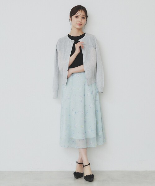 index(インデックス)の「◆《6色展開/S-3Lサイズ》フラワー刺繍Tシャツ【汗ジミ防止/吸水速乾/接触冷感/UVケア/洗濯機洗い可】(Tシャツ/カットソー・レディース・ブラック/オフホワイト/ピンク/ナチュラル/ダークグレー/ホワイト系9・44/40/38/42/36)」の19枚目の写真
