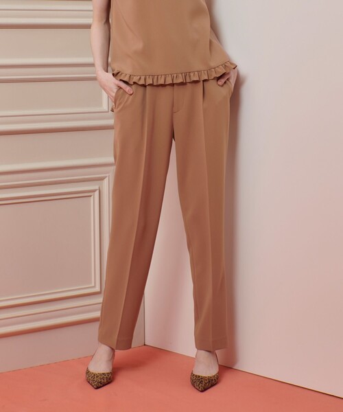 LOULOU WILLOUGHBY（ルルウィルビー）の「【LOULOU WILLOUGHBY】ハイバックテーパードパンツ（その他パンツ・レディース・キャメル/ブラック/オフホワイト・1/2）」の3枚目の写真