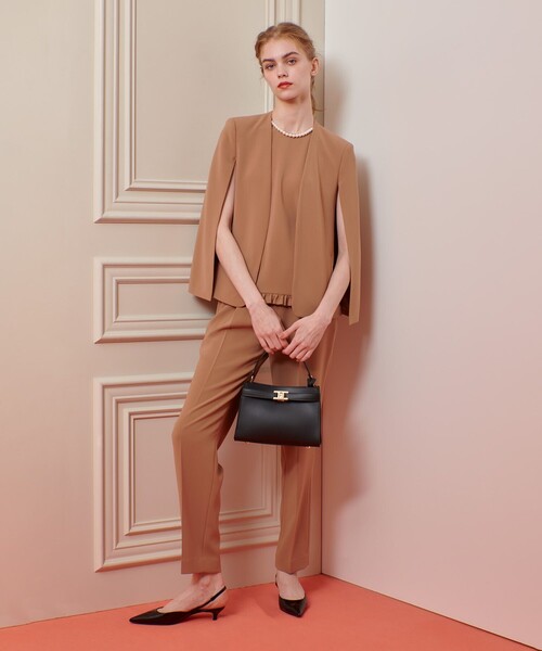 LOULOU WILLOUGHBY（ルルウィルビー）の「【LOULOU WILLOUGHBY】ハイバックテーパードパンツ（その他パンツ・レディース・キャメル/ブラック/オフホワイト・1/2）」の9枚目の写真