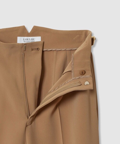LOULOU WILLOUGHBY（ルルウィルビー）の「【LOULOU WILLOUGHBY】ハイバックテーパードパンツ（その他パンツ・レディース・キャメル/ブラック/オフホワイト・1/2）」の12枚目の写真