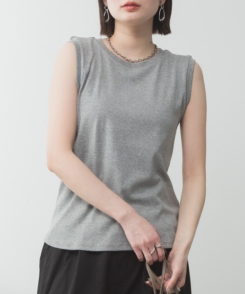 RCD(アールシーディー)の「ラウンドネックノースリーブトップ(Tシャツ/カットソー・レディース・ブラック/杢グレー/カーキ/グレイッシュベージュ/チャコールグレー/オフホワイト・LL/L/3L/4L/M)」の4枚目の写真