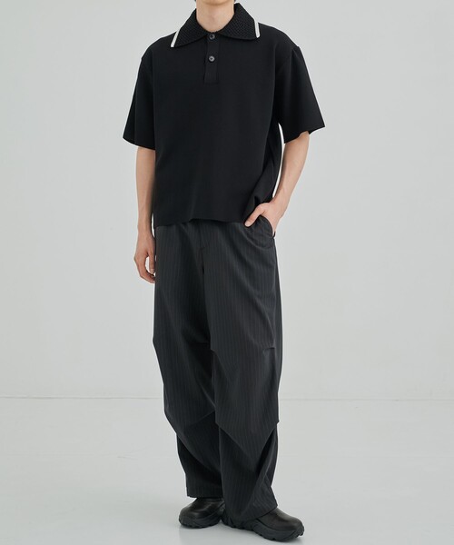 UNITED TOKYO（ユナイテッドトウキョウ）の「クロシェモダール ニットポロ　｜夏服/衿切替（ニット/セーター・メンズ・オフホワイト/ブラック・1/2）」の3枚目の写真