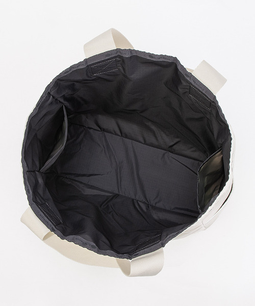 LeSportsac(レスポートサック)の「GRADIENT LG REVERSE TOTE パーライズドグラディエント/サンダー(トートバッグ・レディース・ホワイト・FREE)」の10枚目の写真