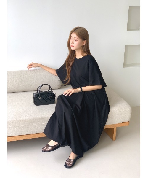 MINS MINIS(ミンスミニス)の「デイリークルーネックワンピース(ワンピース・レディース・ベージュ/ブラック・FREE)」の17枚目の写真