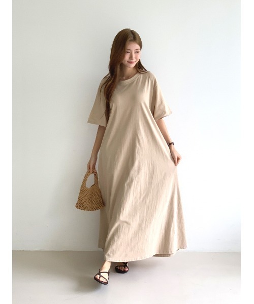 MINS MINIS(ミンスミニス)の「デイリークルーネックワンピース(ワンピース・レディース・ベージュ/ブラック・FREE)」の11枚目の写真