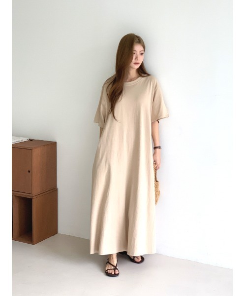 MINS MINIS(ミンスミニス)の「デイリークルーネックワンピース(ワンピース・レディース・ベージュ/ブラック・FREE)」の8枚目の写真