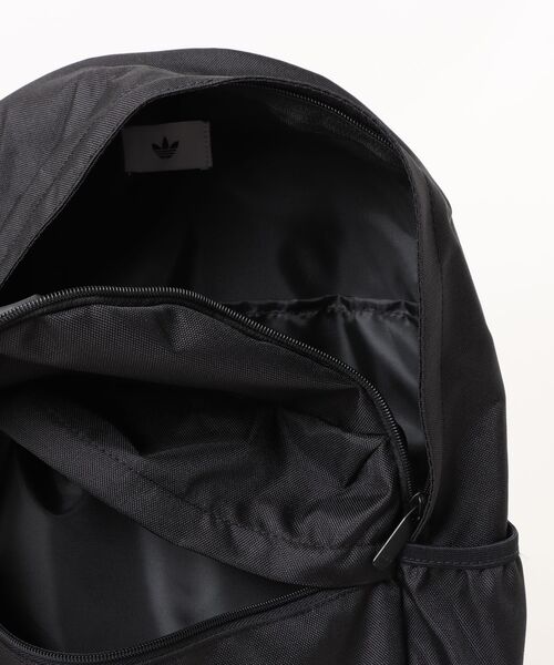 adidas(アディダス)の「adidas アディダス U AC CL BACKPACK バッグ JX0209 BLACK(ボディバッグ/ウエストポーチ・メンズ・ブラック・FREE)」の4枚目の写真