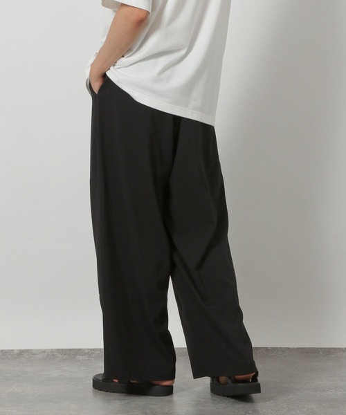 LAKOLE（ラコレ）の「ダブルニーワイドパンツ / 572112（その他パンツ・メンズ・ベージュ/ブラック・LARGE/MEDIUM）」の17枚目の写真