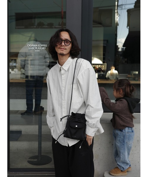 EDITA.(エディータ)の「Round pocket shoulder bag 男女兼用 / ショルダーバッグ(ショルダーバッグ・レディース・ブラック/グレー・FREE)」の11枚目の写真