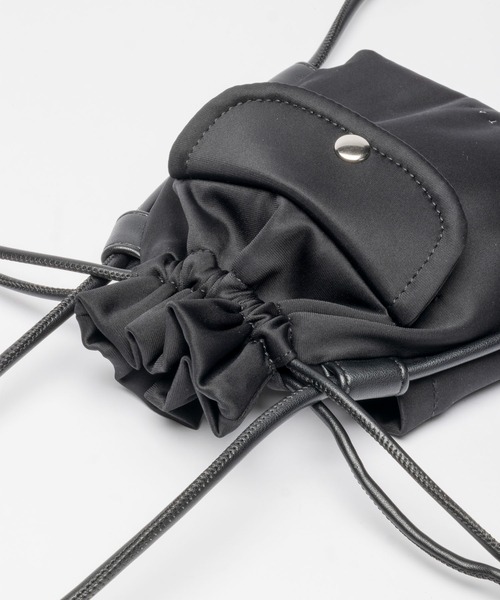 EDITA.(エディータ)の「Round pocket shoulder bag 男女兼用 / ショルダーバッグ(ショルダーバッグ・レディース・ブラック/グレー・FREE)」の19枚目の写真