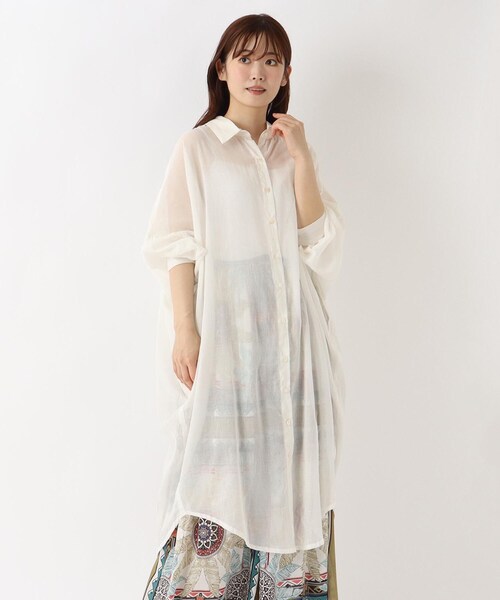one'sterrace(ワンズテラス)の「リゾート ボイル前開きロングシャツ(シャツ/ブラウス・レディース・ブラック系8/ネイビー系5/アイボリー系8/カーキ系5・02)」の1枚目の写真