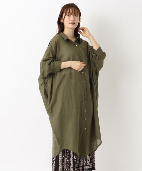 one'sterrace(ワンズテラス)の「リゾート ボイル前開きロングシャツ(シャツ/ブラウス・レディース・ブラック系8/ネイビー系5/アイボリー系8/カーキ系5・02)」の3枚目の写真