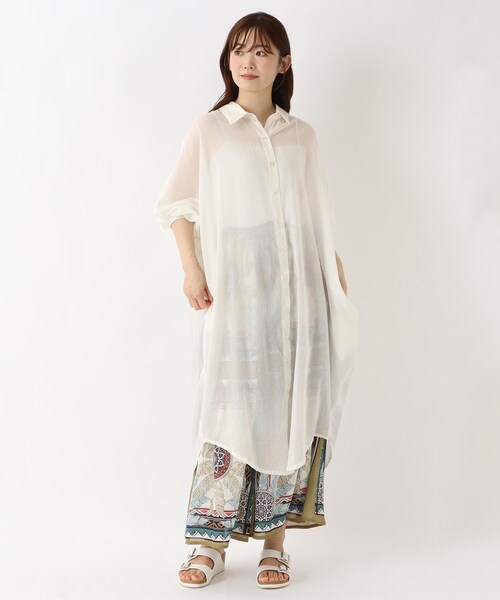 one'sterrace(ワンズテラス)の「リゾート ボイル前開きロングシャツ(シャツ/ブラウス・レディース・ブラック系8/ネイビー系5/アイボリー系8/カーキ系5・02)」の11枚目の写真