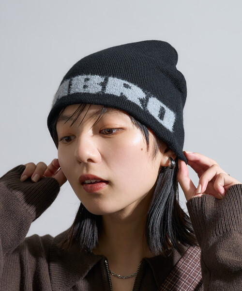 FREAK'S STORE（フリークスストア）の「UMBRO × FREAK'S STORE/アンブロ 別注 ロゴビーニー（ニットキャップ/ビーニー・レディース・ブラック/シルバー・ONE SIZE）」の13枚目の写真