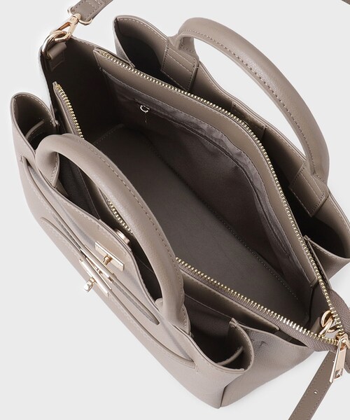 INDIVI（インディヴィ）の「ソフトタックミドルバッグ（ハンドバッグ・レディース・サンドベージュ/ブラック・00）」の10枚目の写真