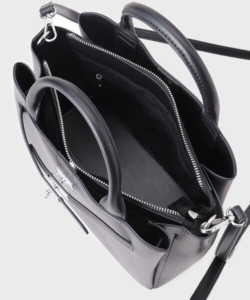 INDIVI（インディヴィ）の「ソフトタックミドルバッグ（ハンドバッグ・レディース・サンドベージュ/ブラック・00）」の11枚目の写真