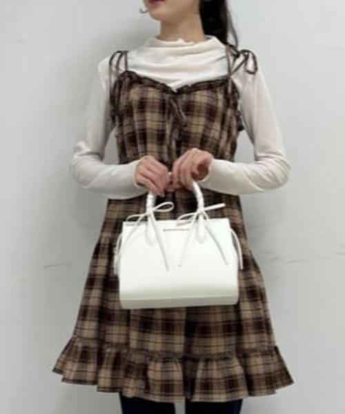 SAMANTHAVEGA（サマンサベガ）の「バレエコアレースアップハンドバッグ（ハンドバッグ・レディース・ホワイト/ブラック/ピンク・FREE）」の2枚目の写真