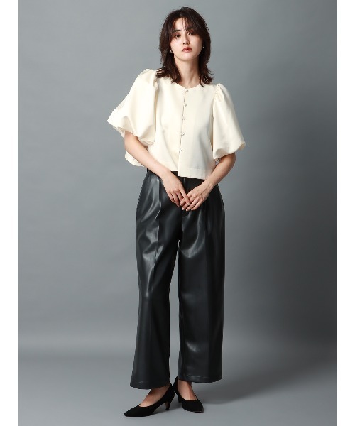 CIS.（シス）の「CIS． バウンススリーブブラウスジャケット ウォッシャブル マットサテン 無地（シャツ/ブラウス・レディース・ブラック/ホワイト/ベージュ・36(7号)/38(9号)）」の2枚目の写真