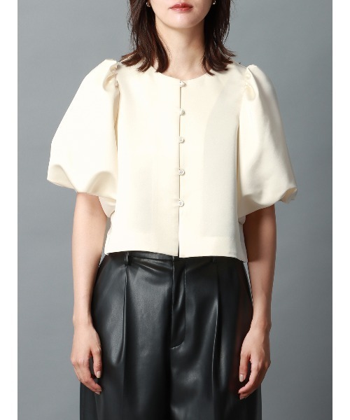 CIS.（シス）の「CIS． バウンススリーブブラウスジャケット ウォッシャブル マットサテン 無地（シャツ/ブラウス・レディース・ブラック/ホワイト/ベージュ・36(7号)/38(9号)）」の6枚目の写真