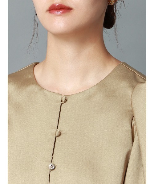 CIS.（シス）の「CIS． バウンススリーブブラウスジャケット ウォッシャブル マットサテン 無地（シャツ/ブラウス・レディース・ブラック/ホワイト/ベージュ・36(7号)/38(9号)）」の19枚目の写真