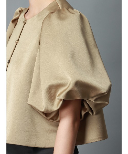 CIS.（シス）の「CIS． バウンススリーブブラウスジャケット ウォッシャブル マットサテン 無地（シャツ/ブラウス・レディース・ブラック/ホワイト/ベージュ・36(7号)/38(9号)）」の20枚目の写真