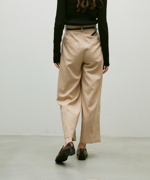 Side pocket two tuck pants/ サイドポケットツータックパンツ
