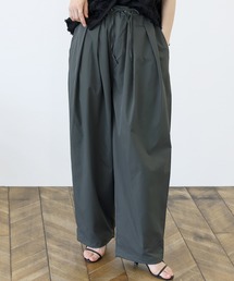 タフタフロントタック裾ドロストパンツ