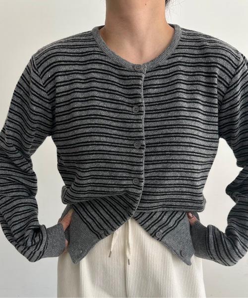 lawgy（ラウジー）の「horizontal stripe crew neck cardigan / ホリゾンタルストライプクルーネックカーディガン（カーディガン/ボレロ・レディース・ブラウン/グレー/スカイブルー・FREE）」の6枚目の写真