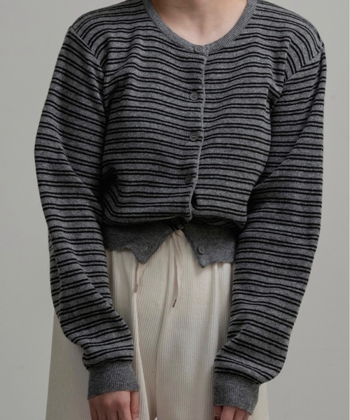 lawgy（ラウジー）の「horizontal stripe crew neck cardigan / ホリゾンタルストライプクルーネックカーディガン（カーディガン/ボレロ・レディース・ブラウン/グレー/スカイブルー・FREE）」の4枚目の写真