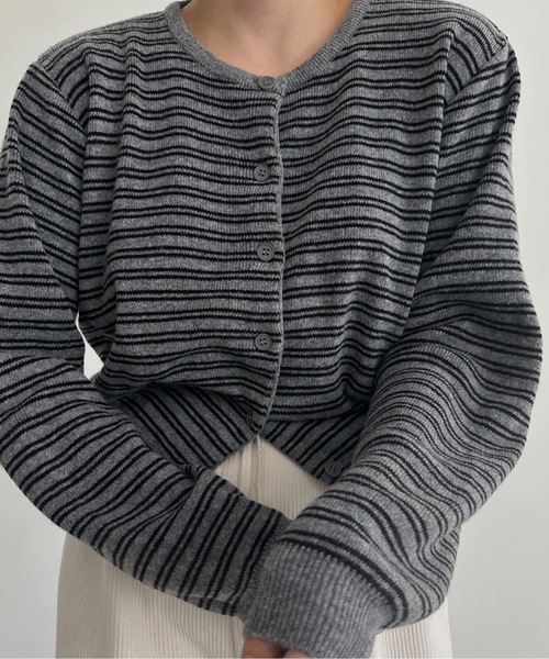 lawgy（ラウジー）の「horizontal stripe crew neck cardigan / ホリゾンタルストライプクルーネックカーディガン（カーディガン/ボレロ・レディース・ブラウン/グレー/スカイブルー・FREE）」の5枚目の写真