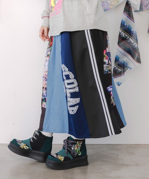 ScoLar（スカラー）の「153637：ロゴコラージュ柄 デニム×ジャージ切替スカート（スカート・レディース・ブラック/グレー・M）」の4枚目の写真