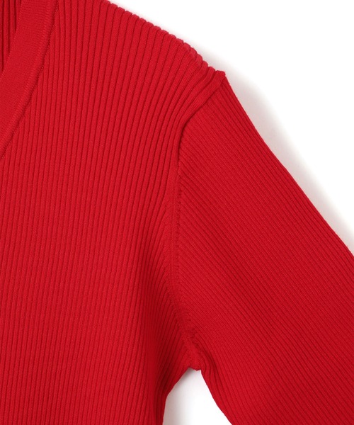 ADAM ET ROPE'（アダムエロペ）の「【WEB限定】エコベロVネックカーディガン（カーディガン/ボレロ・レディース・ブラック/オフホワイト/チャコールグレー/レッド・FREE）」の15枚目の写真