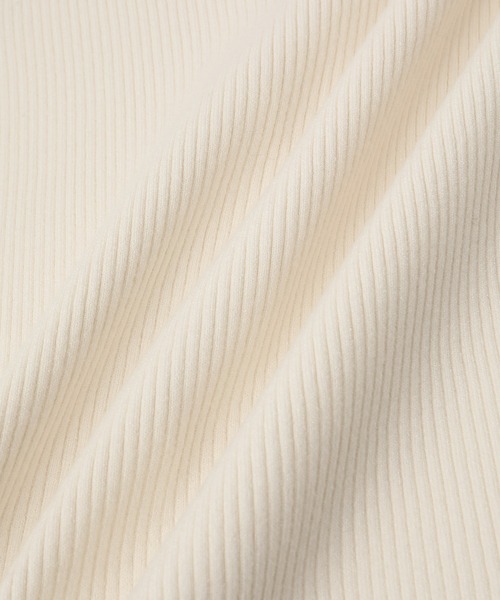 ADAM ET ROPE'（アダムエロペ）の「【WEB限定】エコベロVネックカーディガン（カーディガン/ボレロ・レディース・ブラック/オフホワイト/チャコールグレー/レッド・FREE）」の9枚目の写真