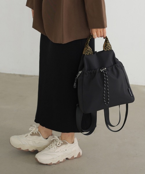 ALTROSE（アルトローズ）の「2way ボディバッグ リュック ナイロン レオパード ヒョウ柄 フォックス（バックパック/リュック・レディース・レオパード/ブラック/アイボリー/ブラック系9/グレー・FREE）」の16枚目の写真