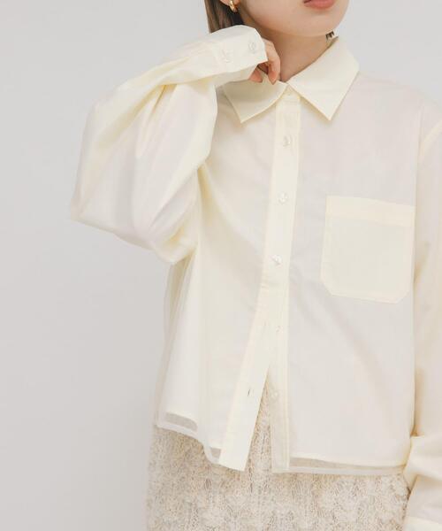 KBF（ケイビーエフ）の「チュールレイヤードショートシャツ（シャツ/ブラウス・レディース・アイボリー/グレー系その他/ライトカーキ・ONE）」の2枚目の写真