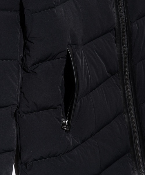 Mackage（マッカージュ）の「Mackage CALLA-BX Hooded Light Down Coat マッカージュ カーラビーエックス ダウンジャケット（ダウンジャケット/コート・レディース・ブラック・MEDIUM/X-LARGE/LARGE/SMALL）」の15枚目の写真