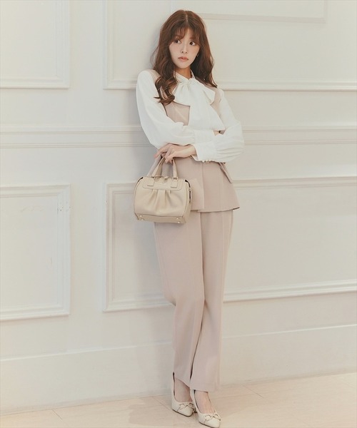 SWINGLE（スウィングル）の「ベーシックテーパードパンツ（その他パンツ・レディース・ベージュ/ネイビー/ピンク・SMALL/MEDIUM）」の4枚目の写真