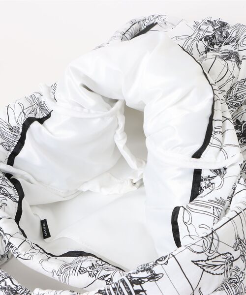UN3D.（アンスリード）の「LINE FLOWER QUILTING HUGE BAG / ラインフラワーキルティングヒュージバッグ（ハンドバッグ・レディース・ブラック/ホワイト・FREE）」の4枚目の写真