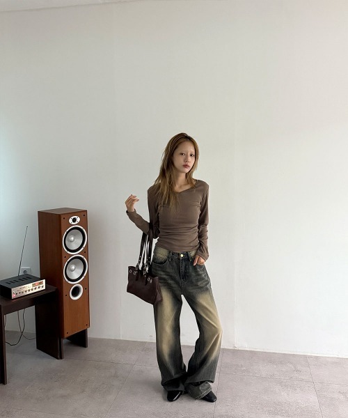 4INT.(フォイント)の「ヴィンテージ サンド ウォッシング セミ ワイド デニム パンツ(デニムパンツ・レディース・ブルー・S/M/L)」の10枚目の写真