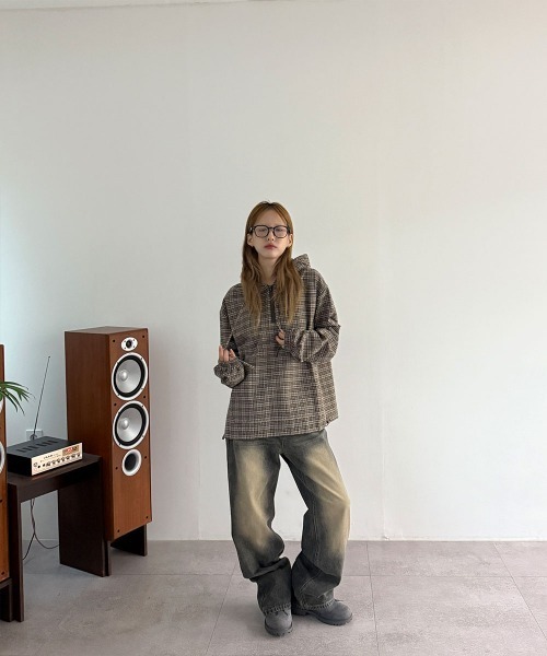 4INT.(フォイント)の「ヴィンテージ サンド ウォッシング セミ ワイド デニム パンツ(デニムパンツ・レディース・ブルー・S/M/L)」の13枚目の写真