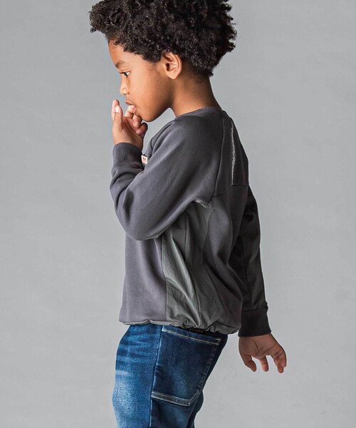 WASK（ワスク）の「ドロスト異素材トレーナー(100~160cm)（スウェット・キッズ・グレー/ベージュ・130cm/160cm/140cm/150cm）」の6枚目の写真