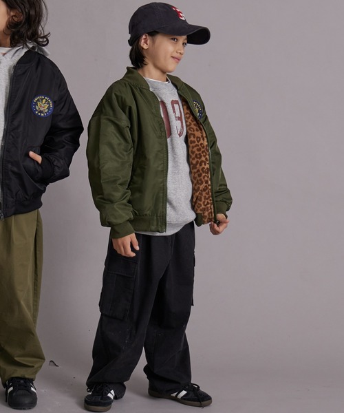 PAIRMANON STREET（ペアマノンストリート）の「フリース リバーシブル MA-1【PAIRMANON STREET】（MA-1・キッズ・ブラック/カーキ・150/140/130/120/110/160/90/100）」の10枚目の写真