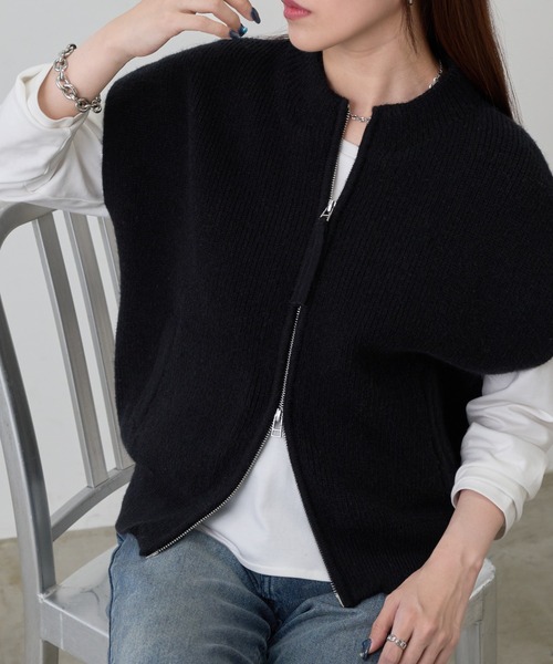 COLONY 2139（コロニートゥーワンスリーナイン）の「片畦ジップアップベスト（ベスト・レディース・ブラック/バーガンディー/グレー・FREE）」の2枚目の写真