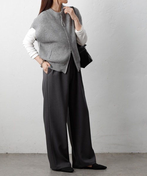 COLONY 2139（コロニートゥーワンスリーナイン）の「片畦ジップアップベスト（ベスト・レディース・ブラック/バーガンディー/グレー・FREE）」の18枚目の写真