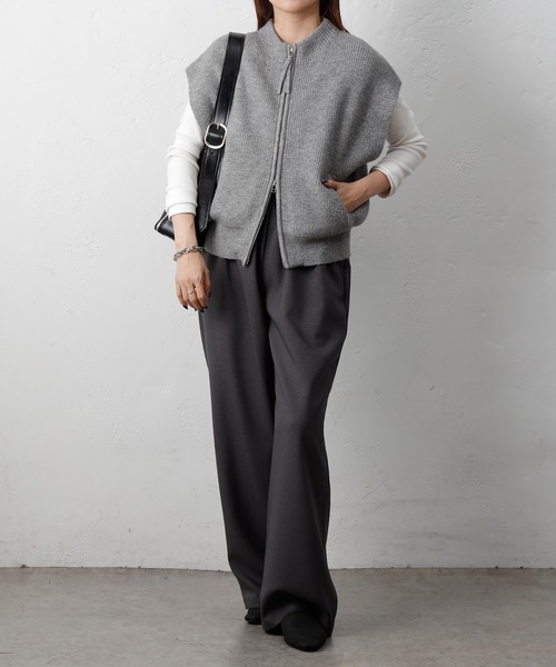 COLONY 2139（コロニートゥーワンスリーナイン）の「片畦ジップアップベスト（ベスト・レディース・ブラック/バーガンディー/グレー・FREE）」の15枚目の写真